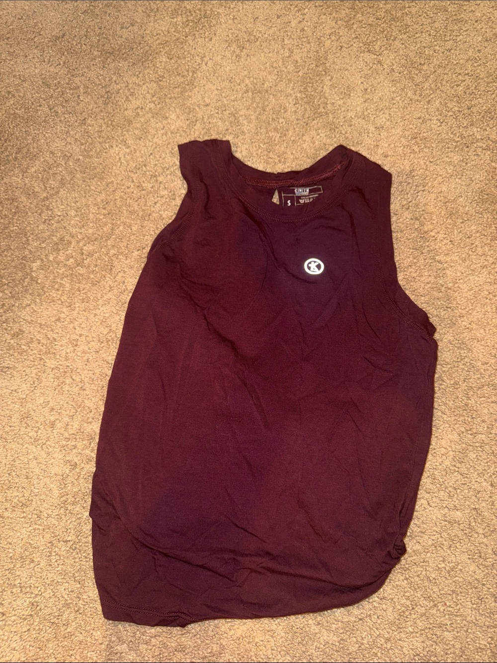 Kimith Small Sleeveless Workout Tank Top in Burgundy Cropped